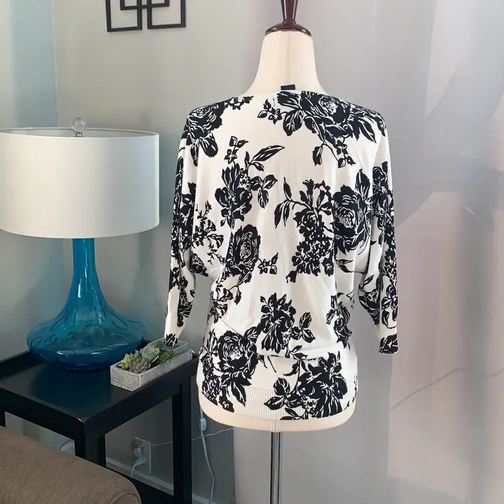 Joan Vass 3/4 sleeve floral print blouse sz xs